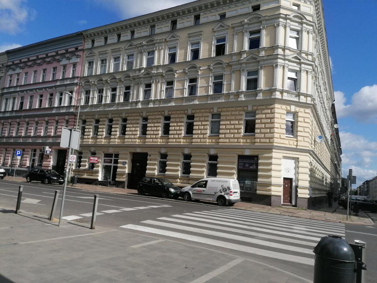 Hostel Tulip - Pokoj 5 Ze Wspolna Lazienka I Kuchnia 什切青 外观 照片