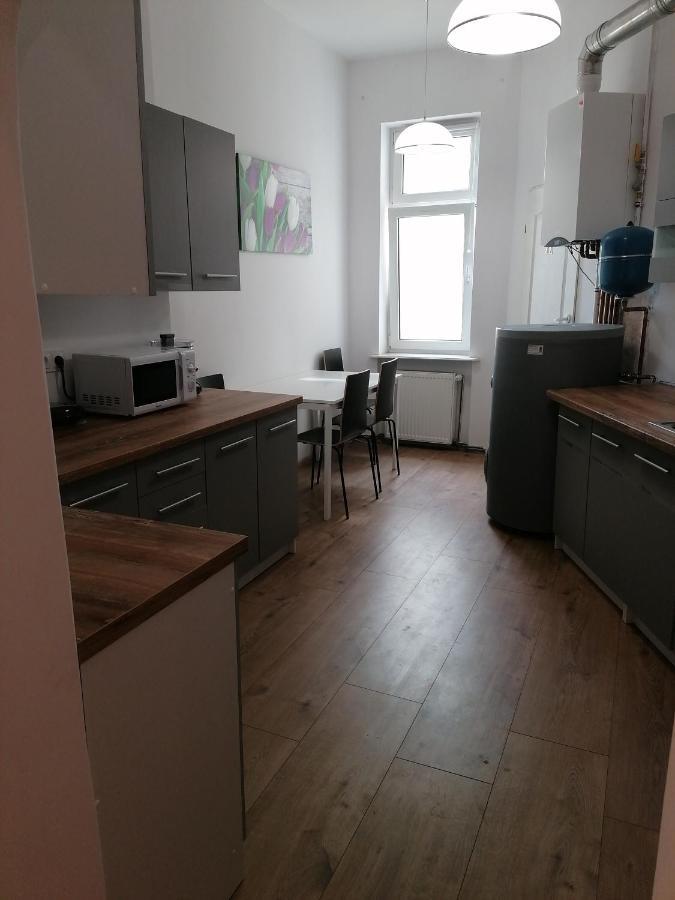 Hostel Tulip - Pokoj 5 Ze Wspolna Lazienka I Kuchnia 什切青 外观 照片