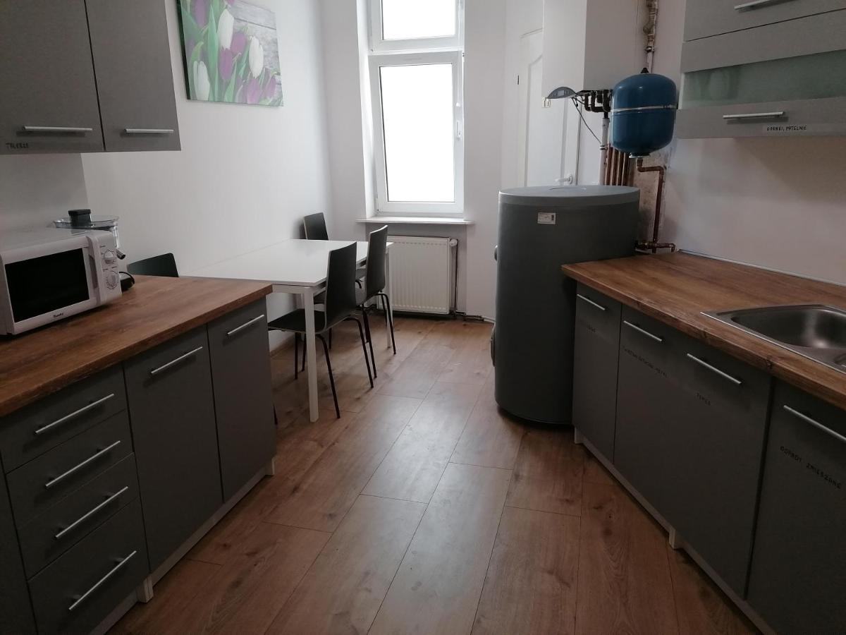 Hostel Tulip - Pokoj 5 Ze Wspolna Lazienka I Kuchnia 什切青 外观 照片